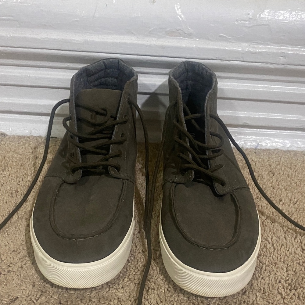 Old Navy Dark Brown Chukka Boots